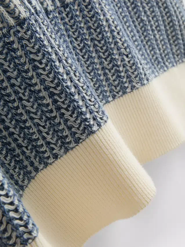 Strikket poloskjorte med strukturerte striper