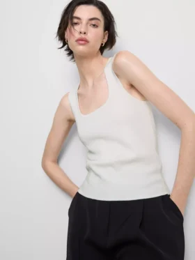 Strikket tank-top med firkantet hals