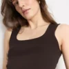 Strikket tank-top med firkantet hals