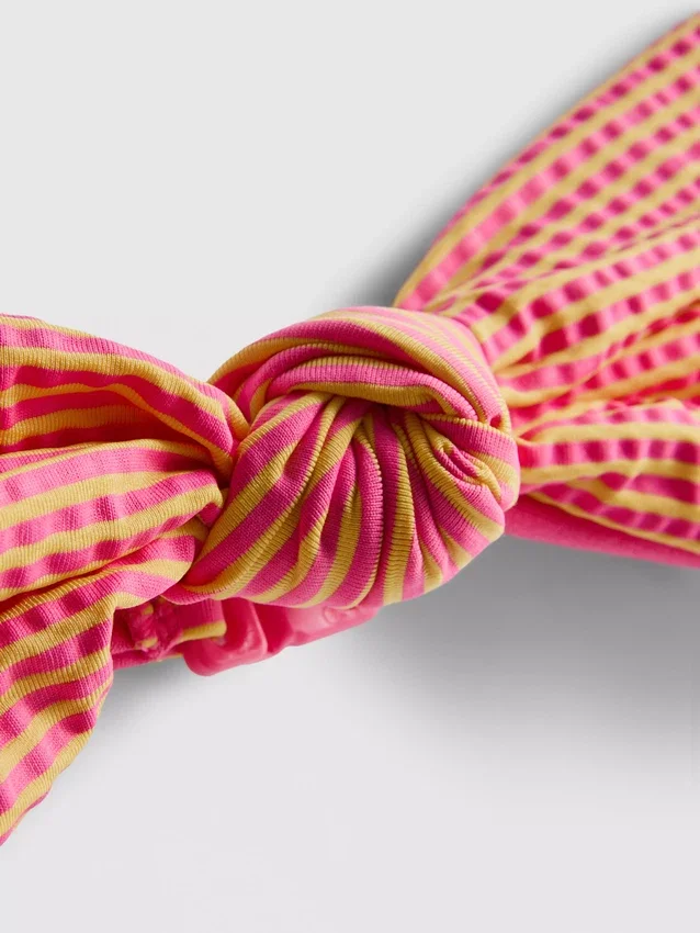 Stripet bandeau-bikinitopp med knutedetaljer