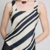 Stripet bluse med spiss kant nederst