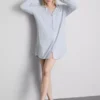 Stripet oversized nattkjole i boyfriend-stil