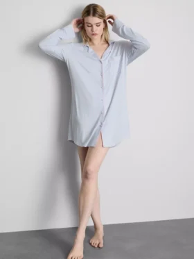 Stripet oversized nattkjole i boyfriend-stil