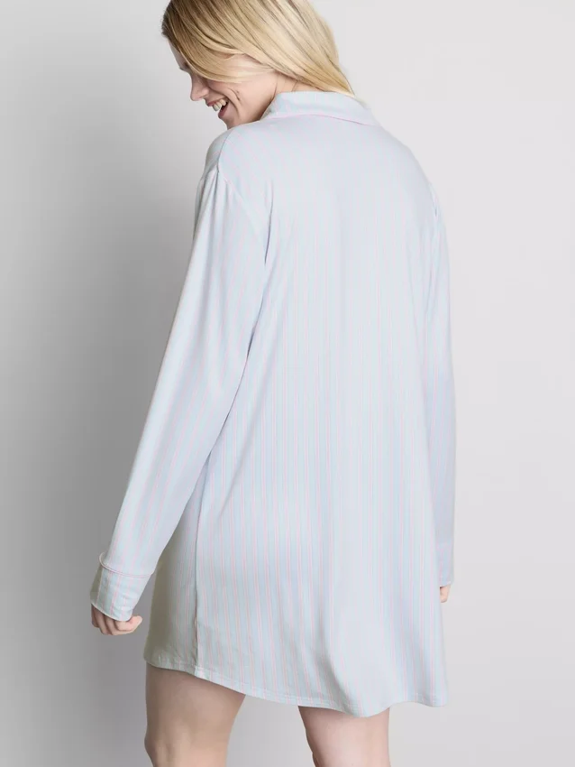 Stripet oversized nattkjole i boyfriend-stil