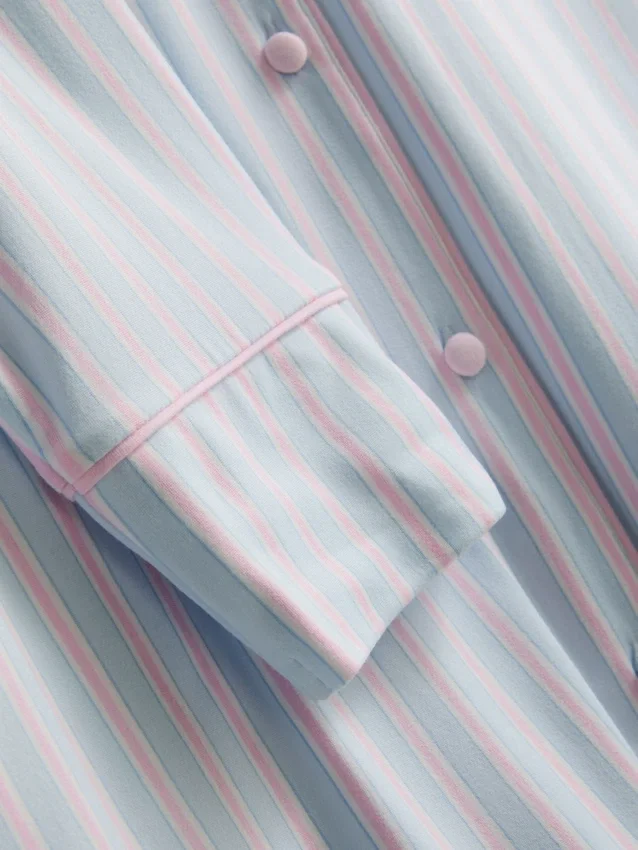 Stripet oversized nattkjole i boyfriend-stil