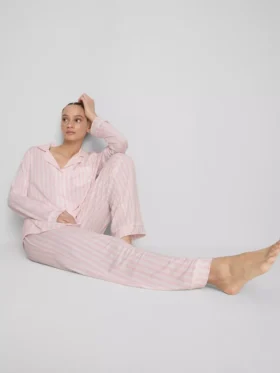 Stripet pysjamaser i jersey i boyfriend-stil