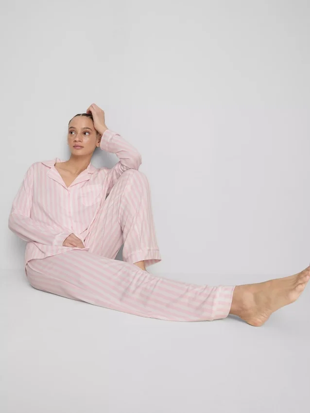 Stripet pysjamaser i jersey i boyfriend-stil