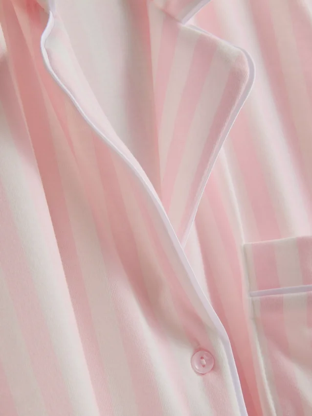 Stripet pysjamaser i jersey i boyfriend-stil