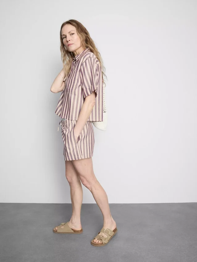 Stripete oxford-shorts med høy midje