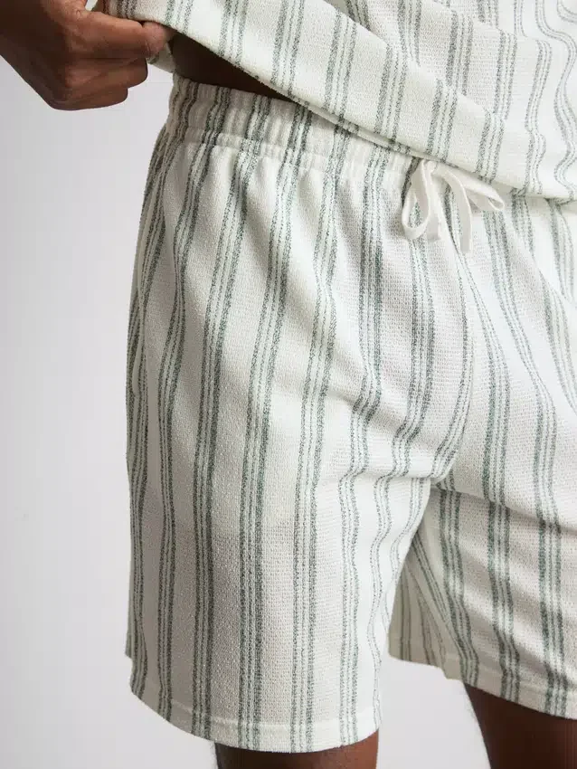 Stripete pysjamaser-shorts