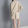 Stripete shorts i bomullspoplin