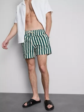 Stripete shorts i dekksstol-stil