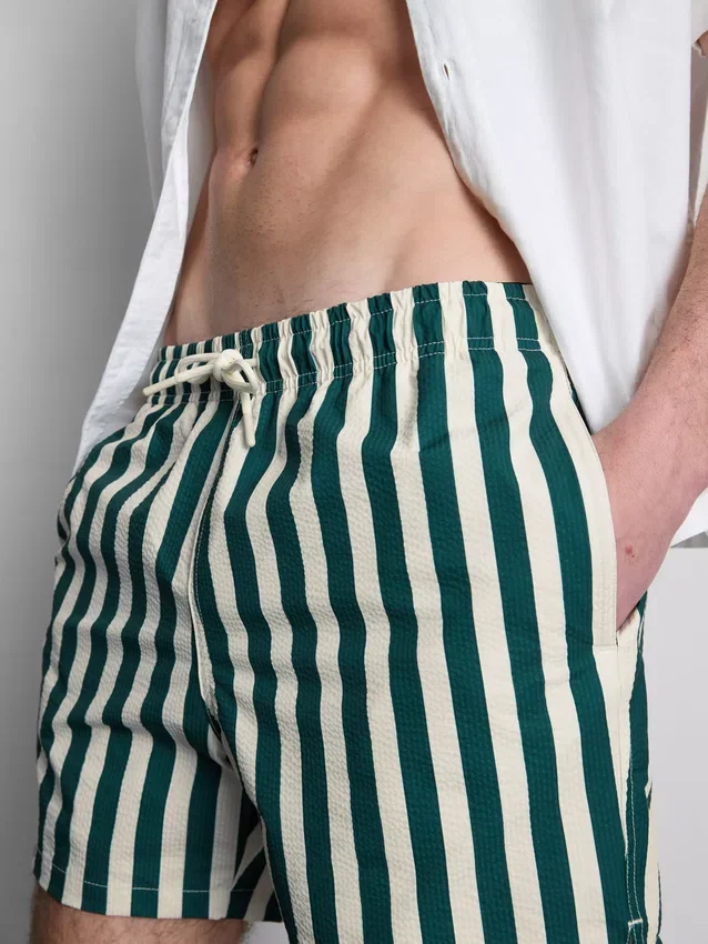 Stripete shorts i dekksstol-stil