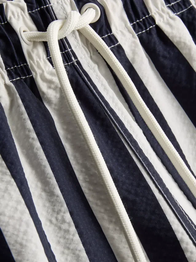 Stripete shorts i dekksstol-stil