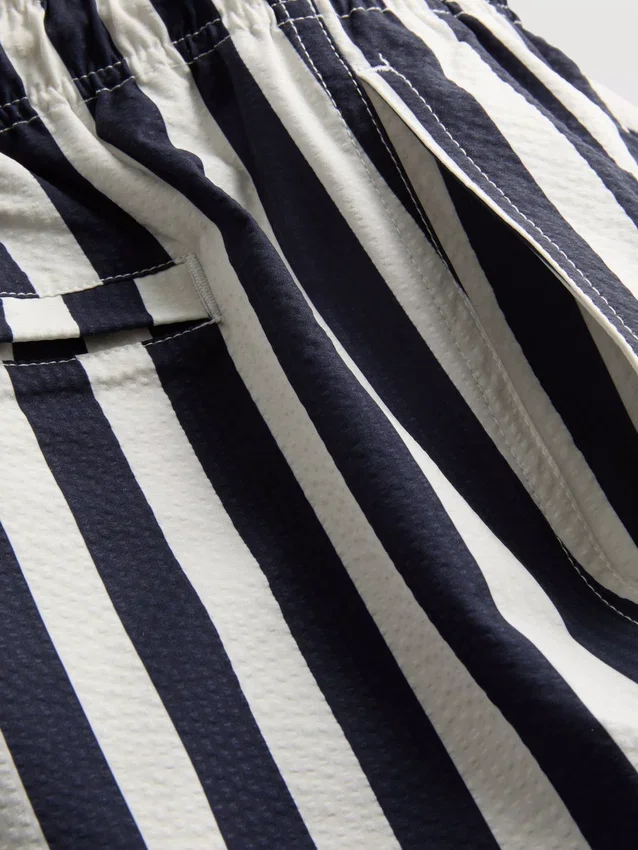 Stripete shorts i dekksstol-stil