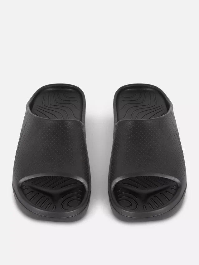 Strukturerte sandaler