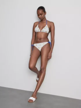 Strukturtiltrekkende trekantet bikinitopp med sitronmotiv