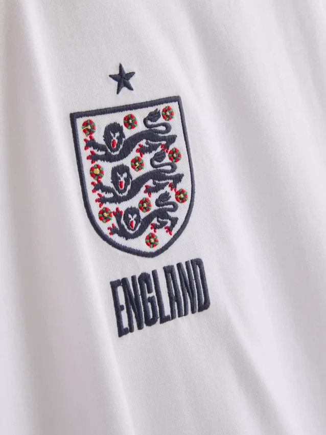 T-skjorte med Englands våpenskjold