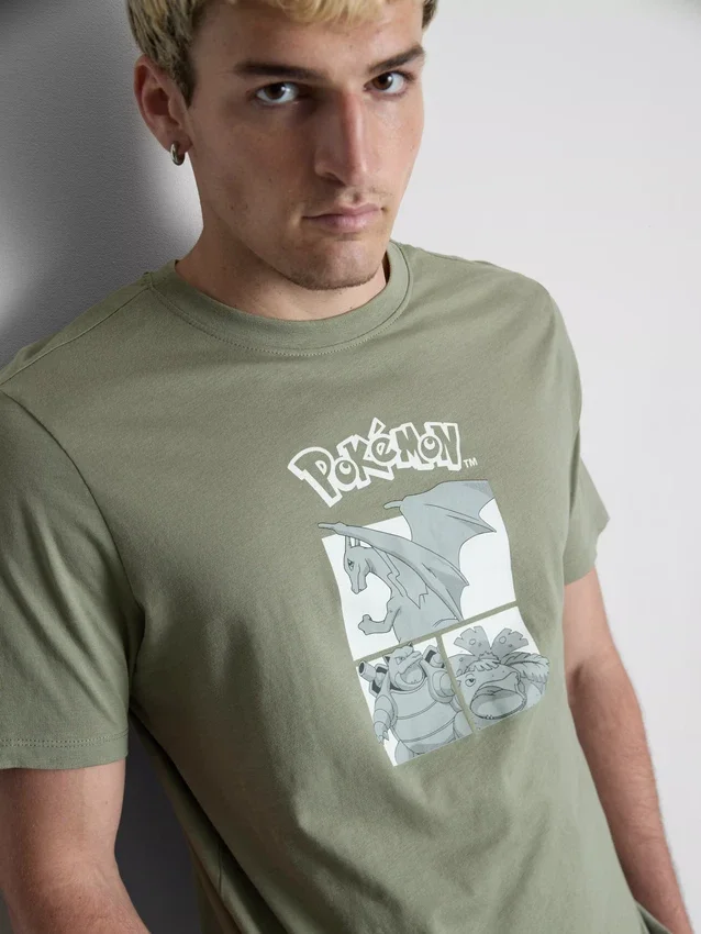 T-skjorte med Pokémon-motiv