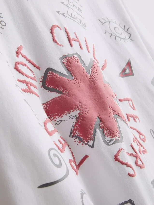 T-skjorte med Red Hot Chili Peppers-motiv