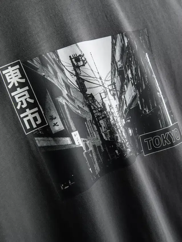 T-skjorte med Tokyo-grafikk