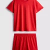 T-skjorte og shorts-pysjamaser