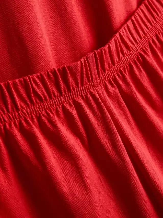 T-skjorte og shorts-pysjamaser