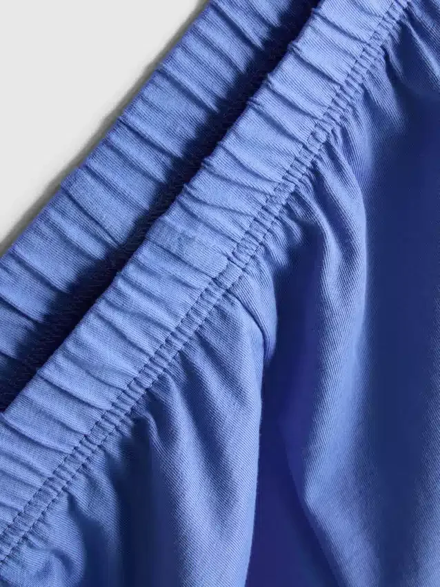 T-skjorte og shorts-pysjamaser