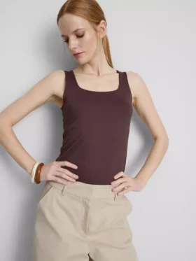 Tanktop med firkantet hals