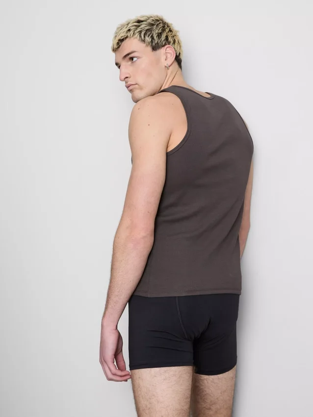 Tanktop med ribbestrikk og smal passform