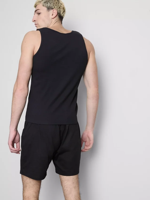 Tanktop med ribbestrikk og smal passform