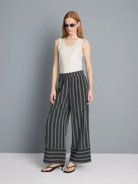 Tanktop med rund hals og racerrygg