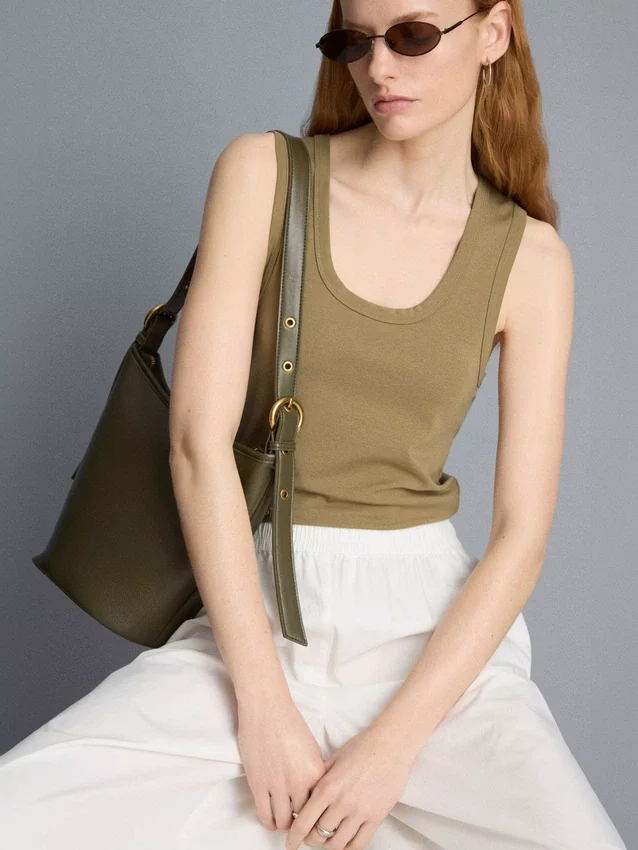 Tanktop med rund hals og racerrygg