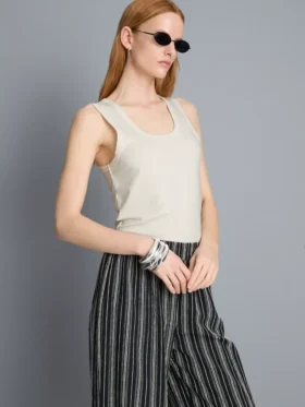 Tanktop med rund hals og racerrygg
