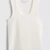 Tanktop med rund hals og racerrygg
