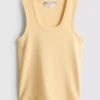 Tanktop med rund hals og racerrygg