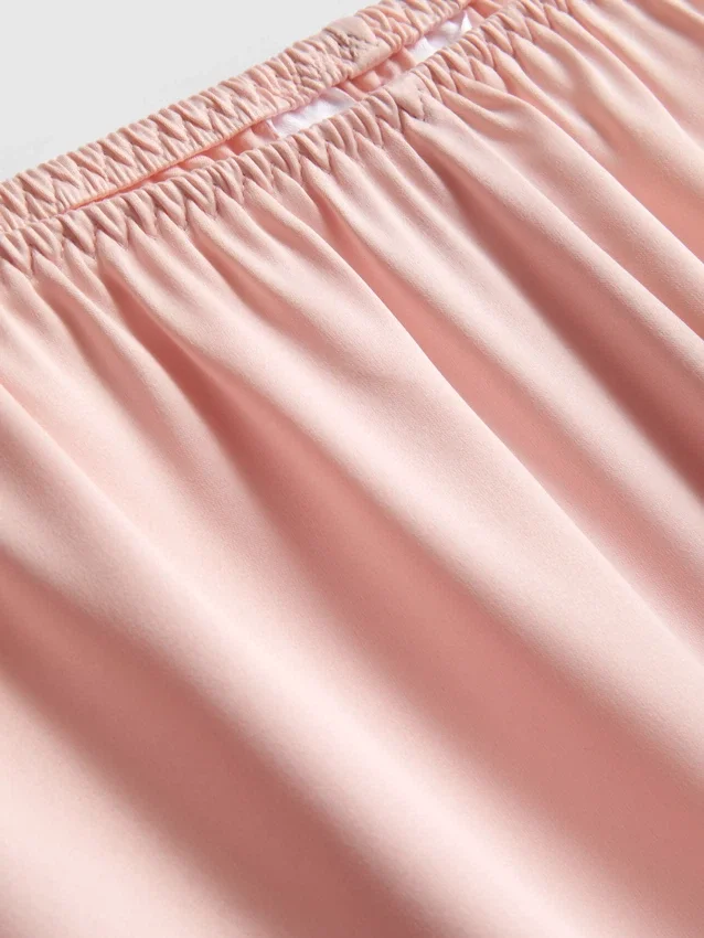 The Edit pyjamas-shorts i sateng og blonder