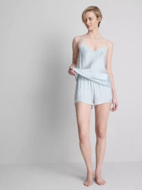 The Edit pysjamaser-shorts i silke-blanding