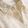 The Edit-skjorte med buet kant og broderi
