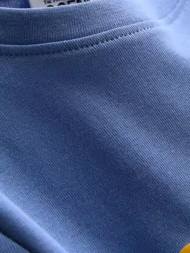 The Primark Scene | Baby-T-skjorte i bomull med preget mønster