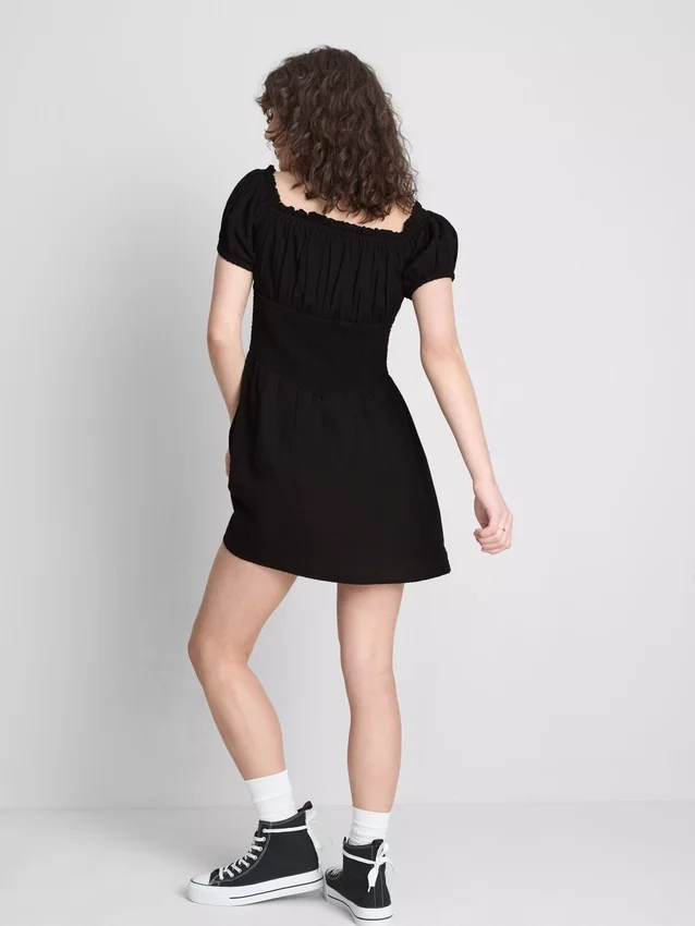 The Primark Scene | Korsett-minikjole i melkepike-stil