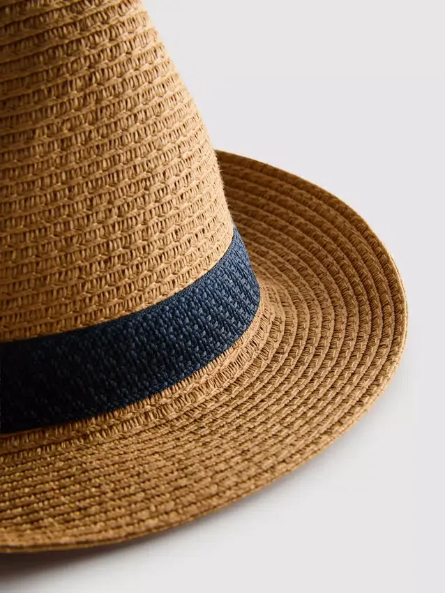 Trilby av strå