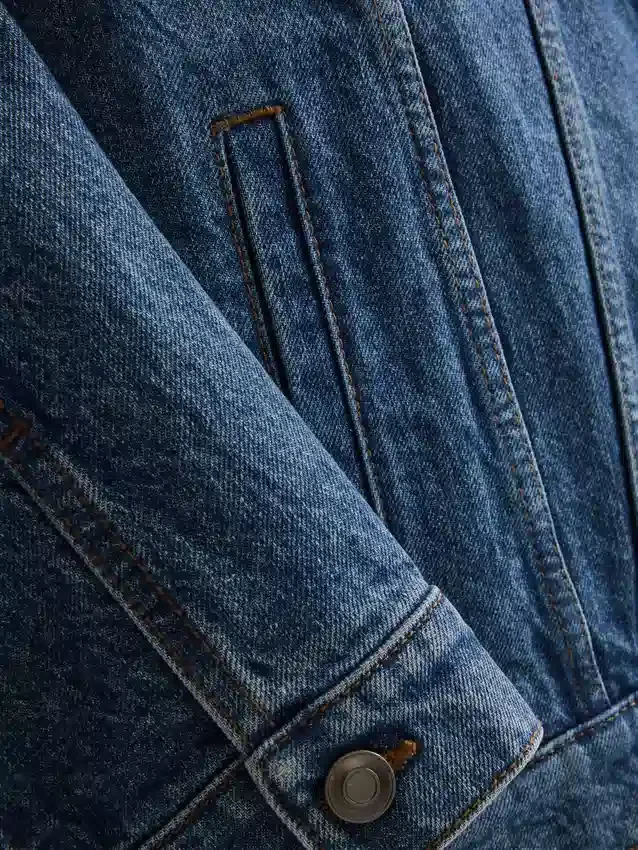 Truckerjakke i denim