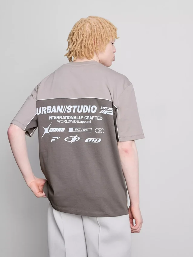 Urban Studio tofarget T-skjorte