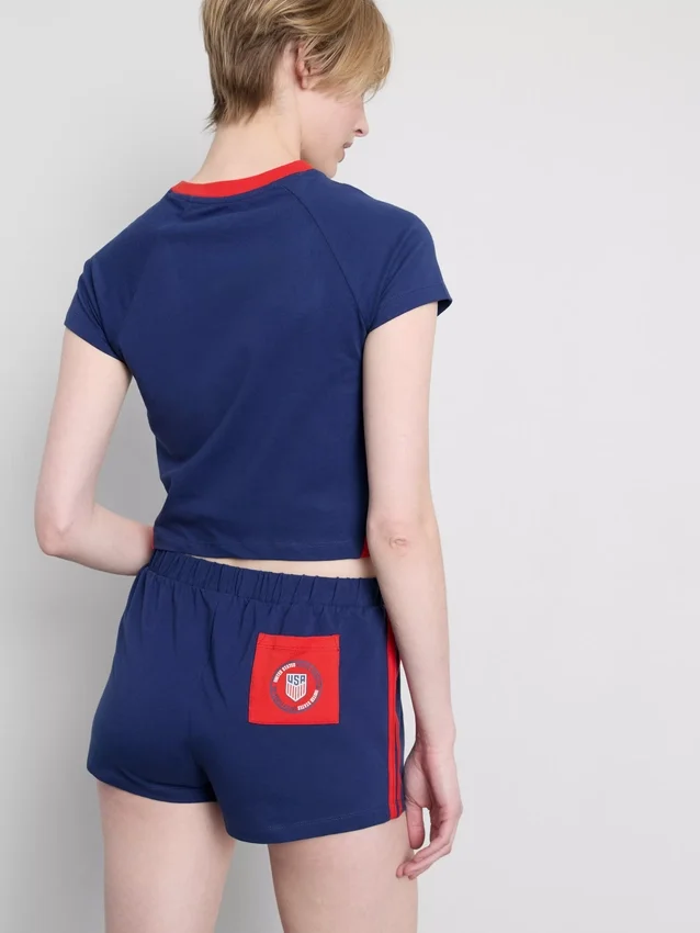 USA fotball-pysjamaser med korte shorts