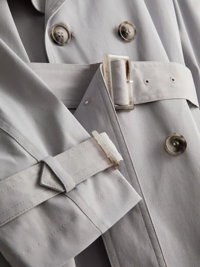 Uunnværlig trenchcoat med belte