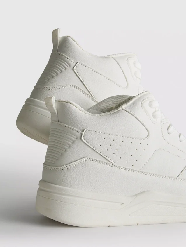 Uunnværlige høye sneakers