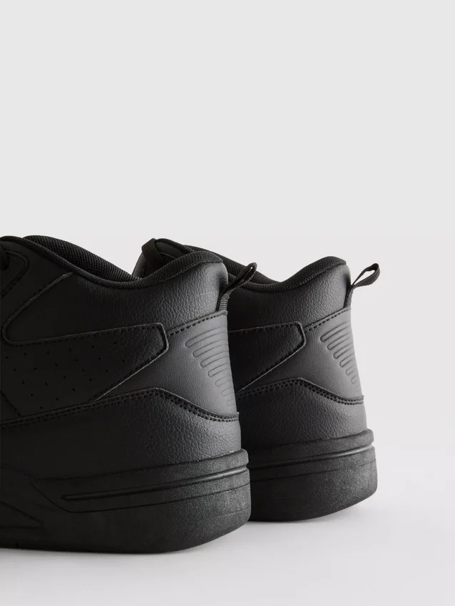 Uunnværlige høye sneakers