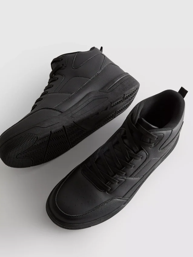Uunnværlige høye sneakers