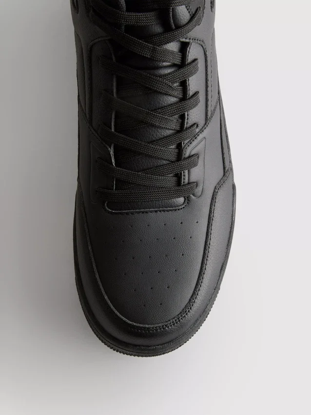 Uunnværlige høye sneakers